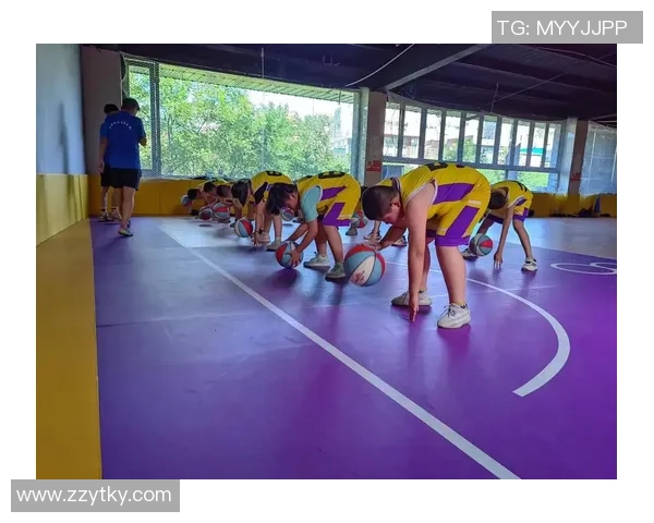 陈娜独家分享篮球心得与技巧助你提升球技的秘诀与经验